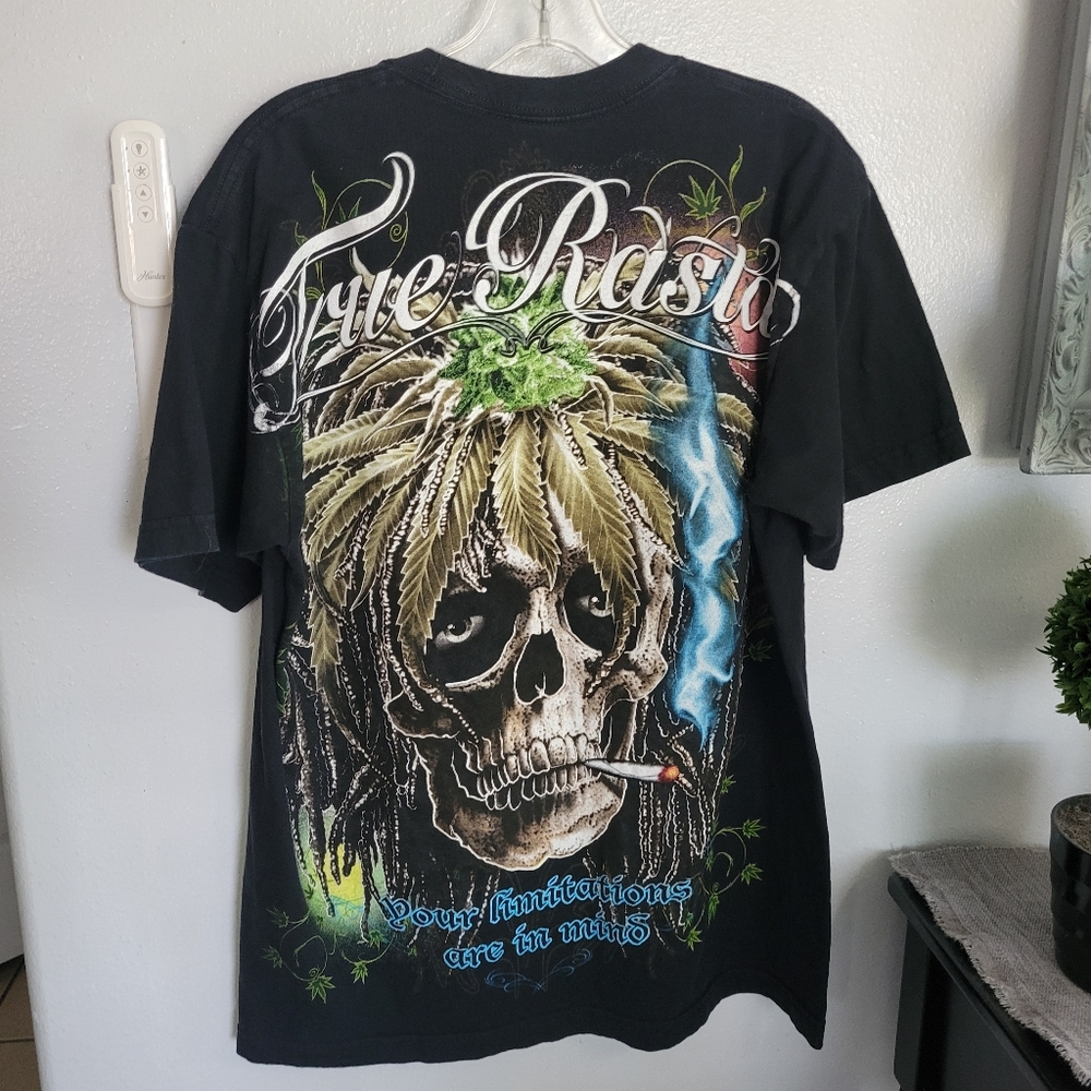 Black Graphic Men's Shirt.    C28 - Picture 2 of 11